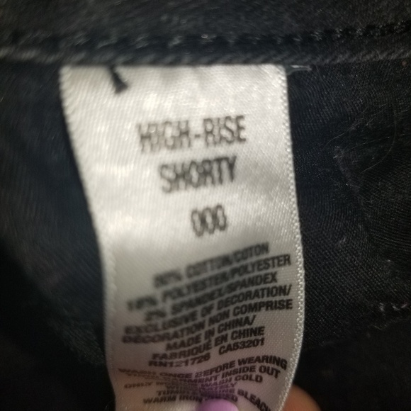 Shorts - Picture 3 of 3